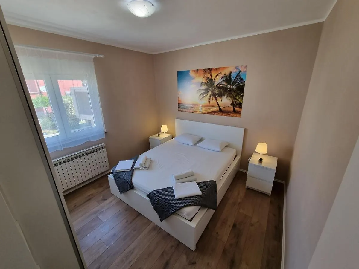 Apartment Anamarija Br. 2 Crikvenica 0*,